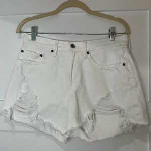 Abercrombie and Fitch Mid Rise Boyfriend Short